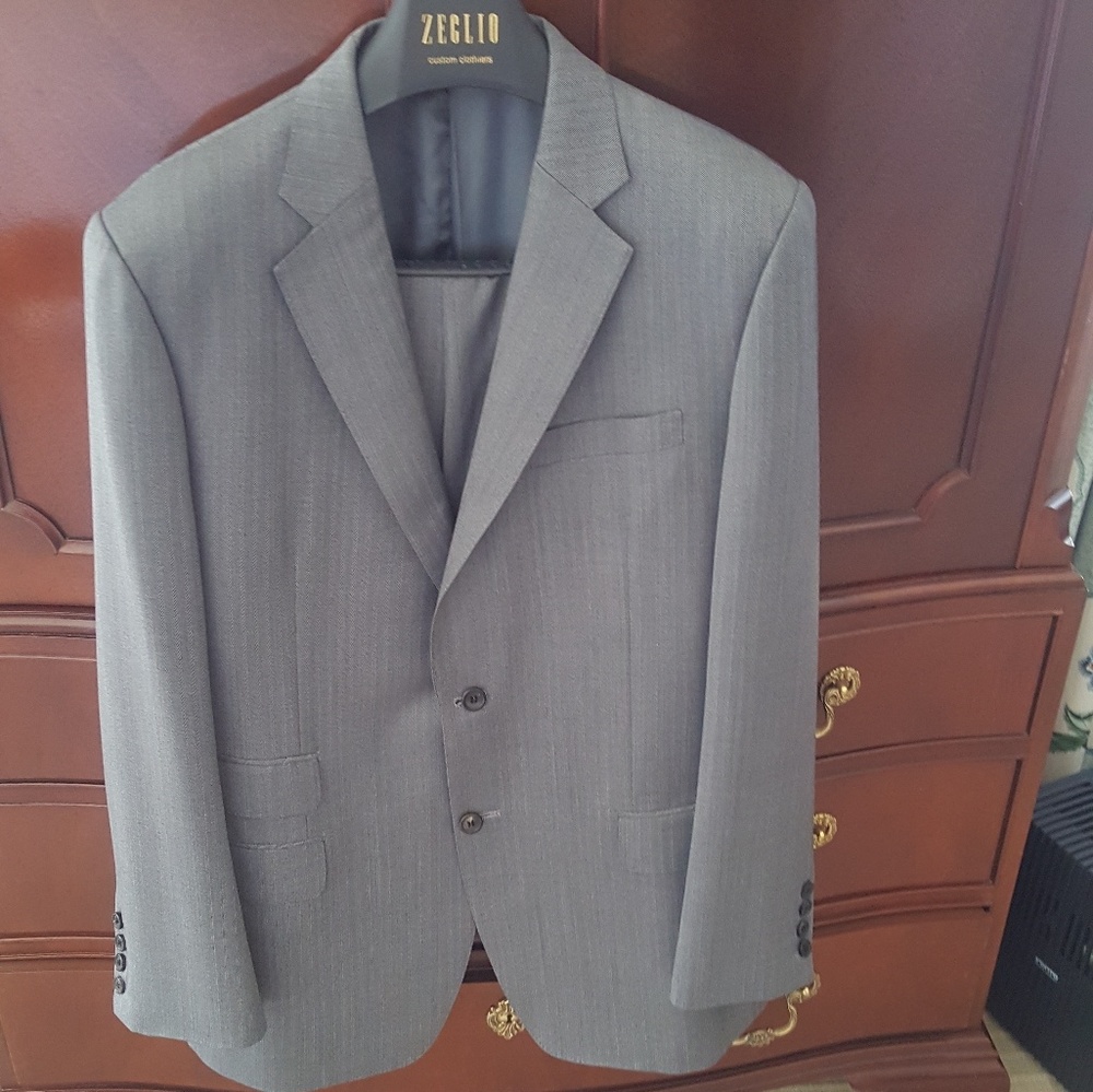 Men's suit